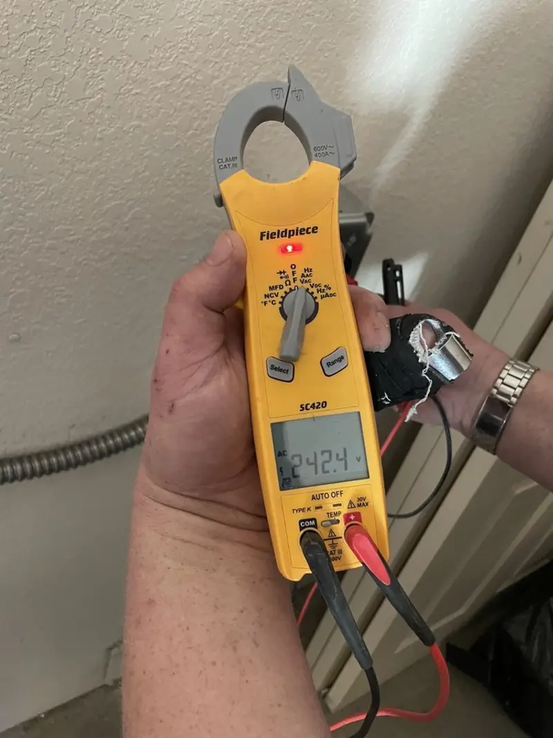 Voltage testing with clamp meter during Generator Installation in Kenneth City